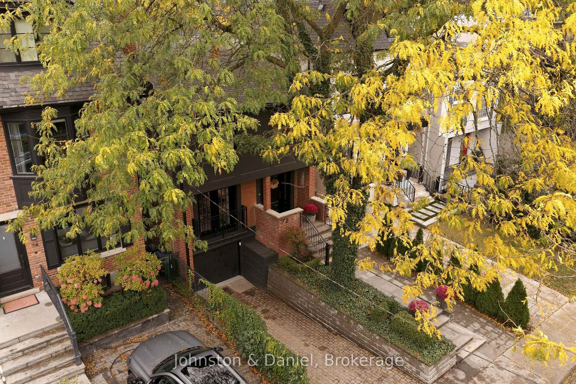 Aerial view of front of house and driveway