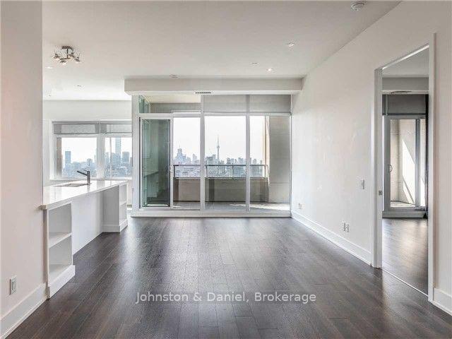 Open concept great room- 1305 SF!