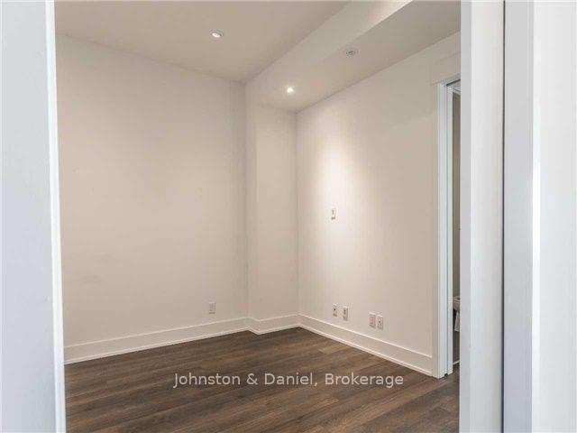 large 2nd bedrom (= +1)