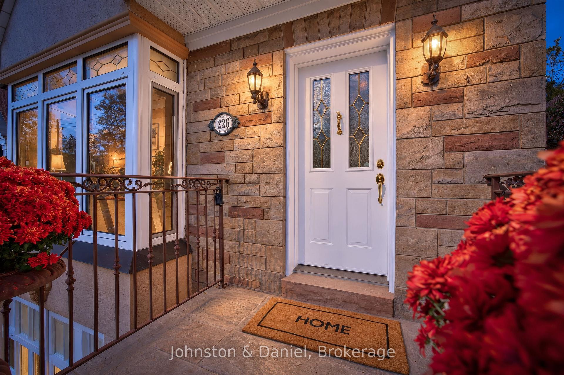 226 Chaplin Crescent, Toronto, ON, M5P 1B4