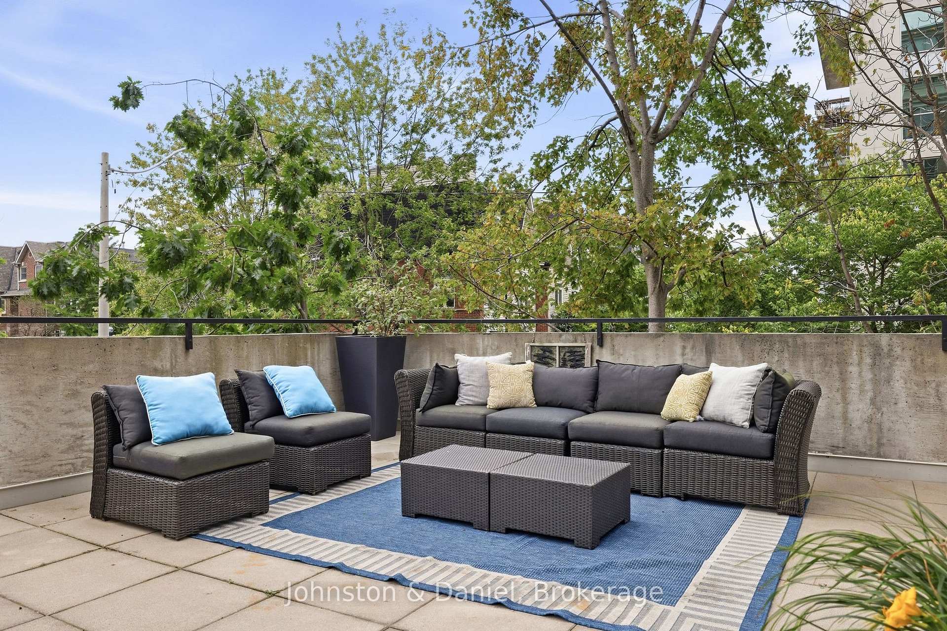 Huge terrace for entertaining