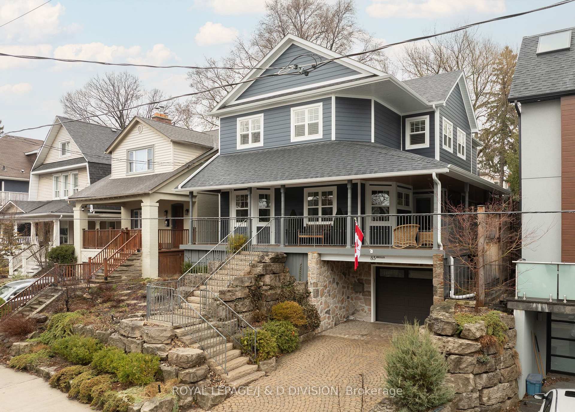 Private Drive and Built-in garage!