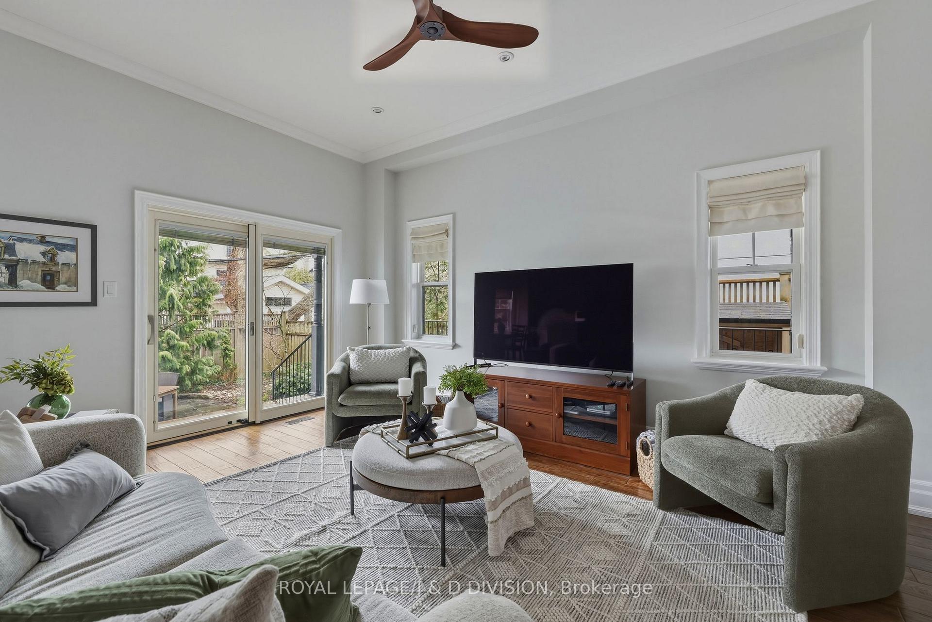 Family Room w Walk-out to Back Yard
