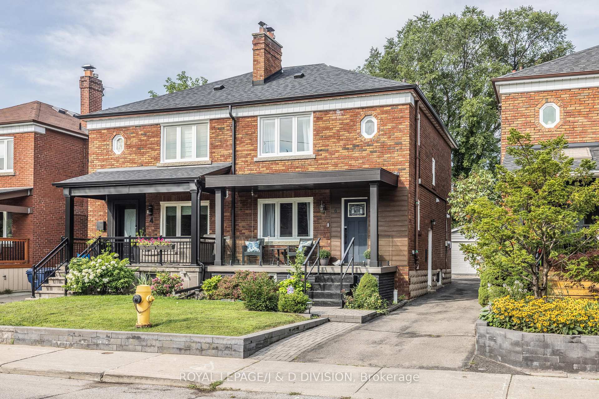 6 Lankin Boulevard, Toronto, ON, M4J 4W8