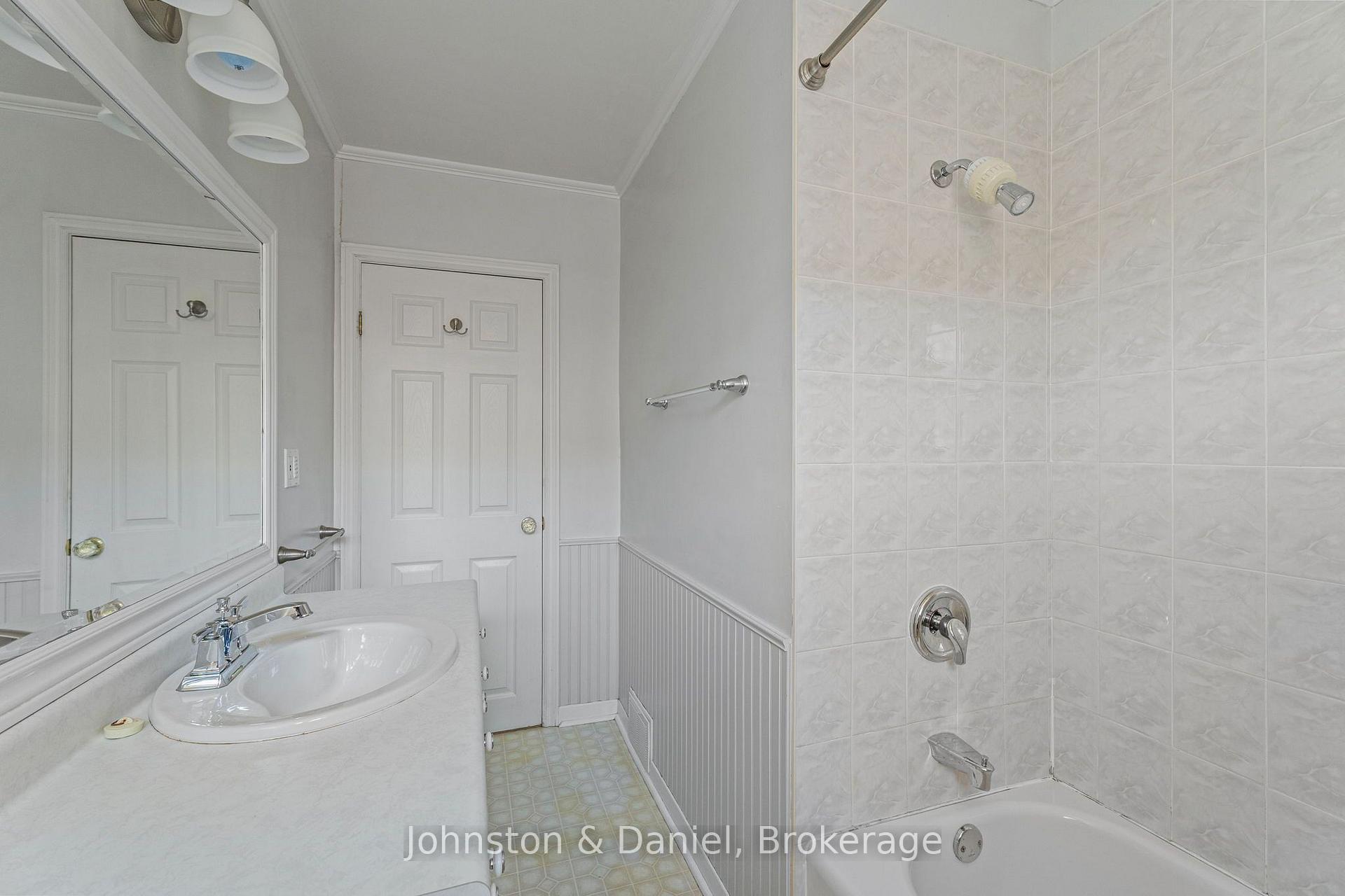 4 piece Family bathroom