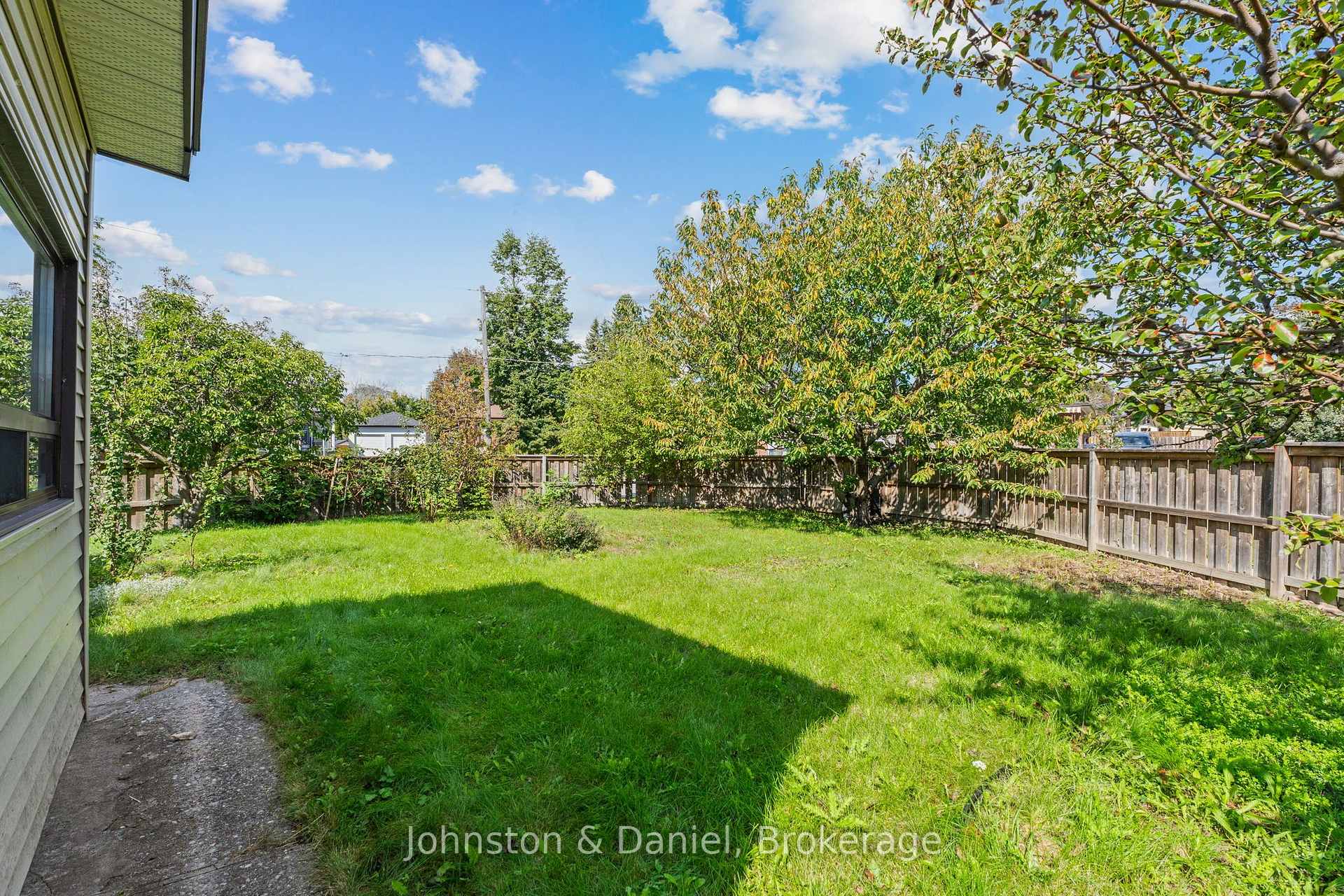 Huge fenced in yard