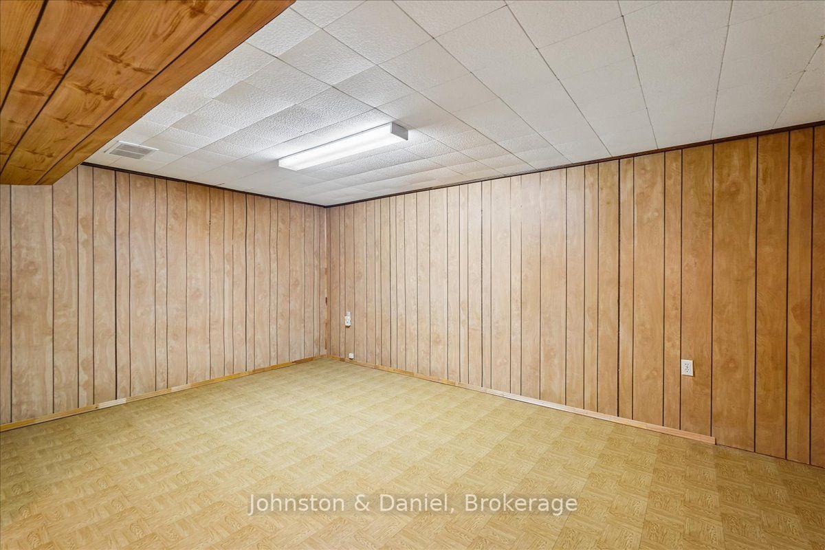 Panelled recreation room