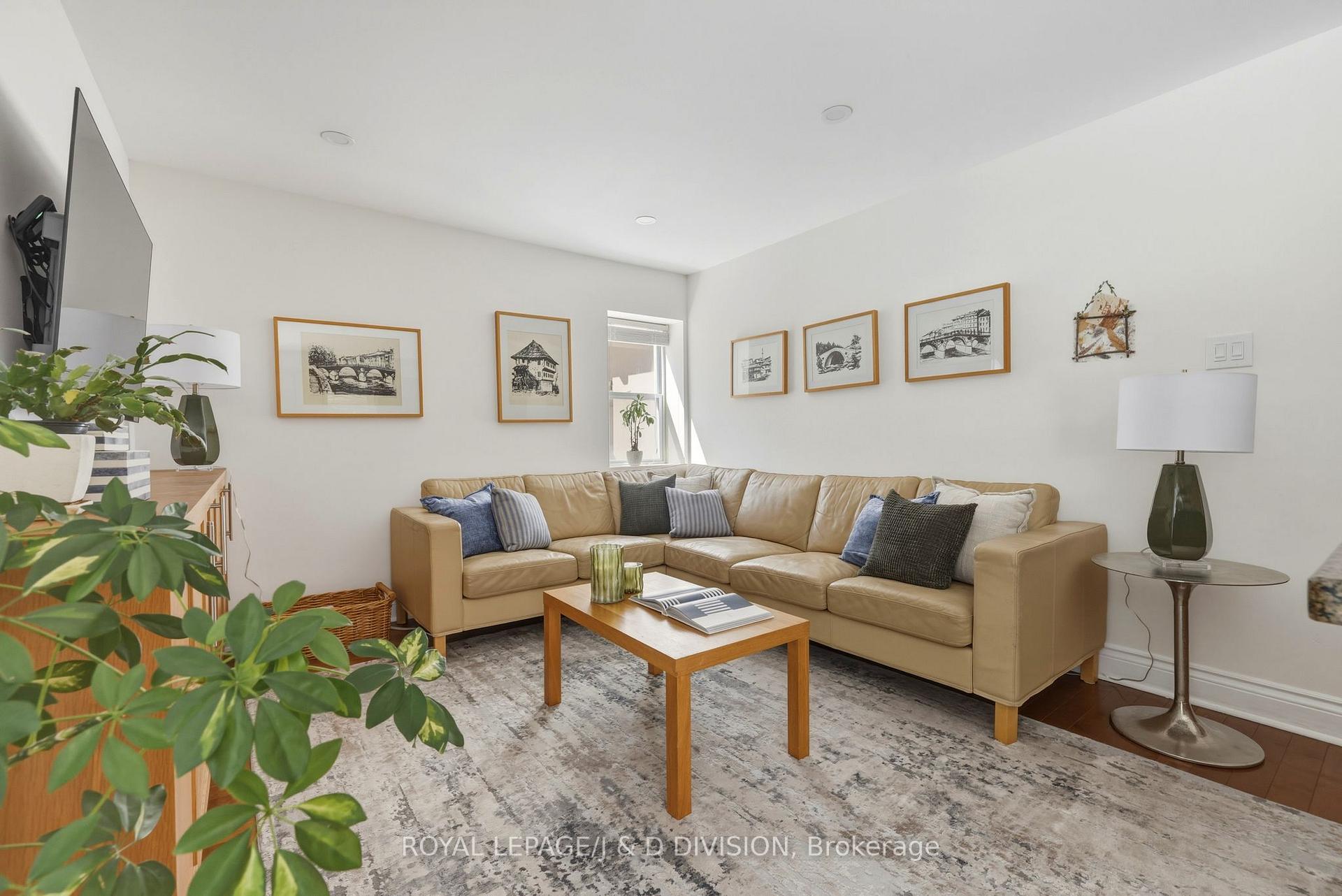 Family Room combined w Kitchen