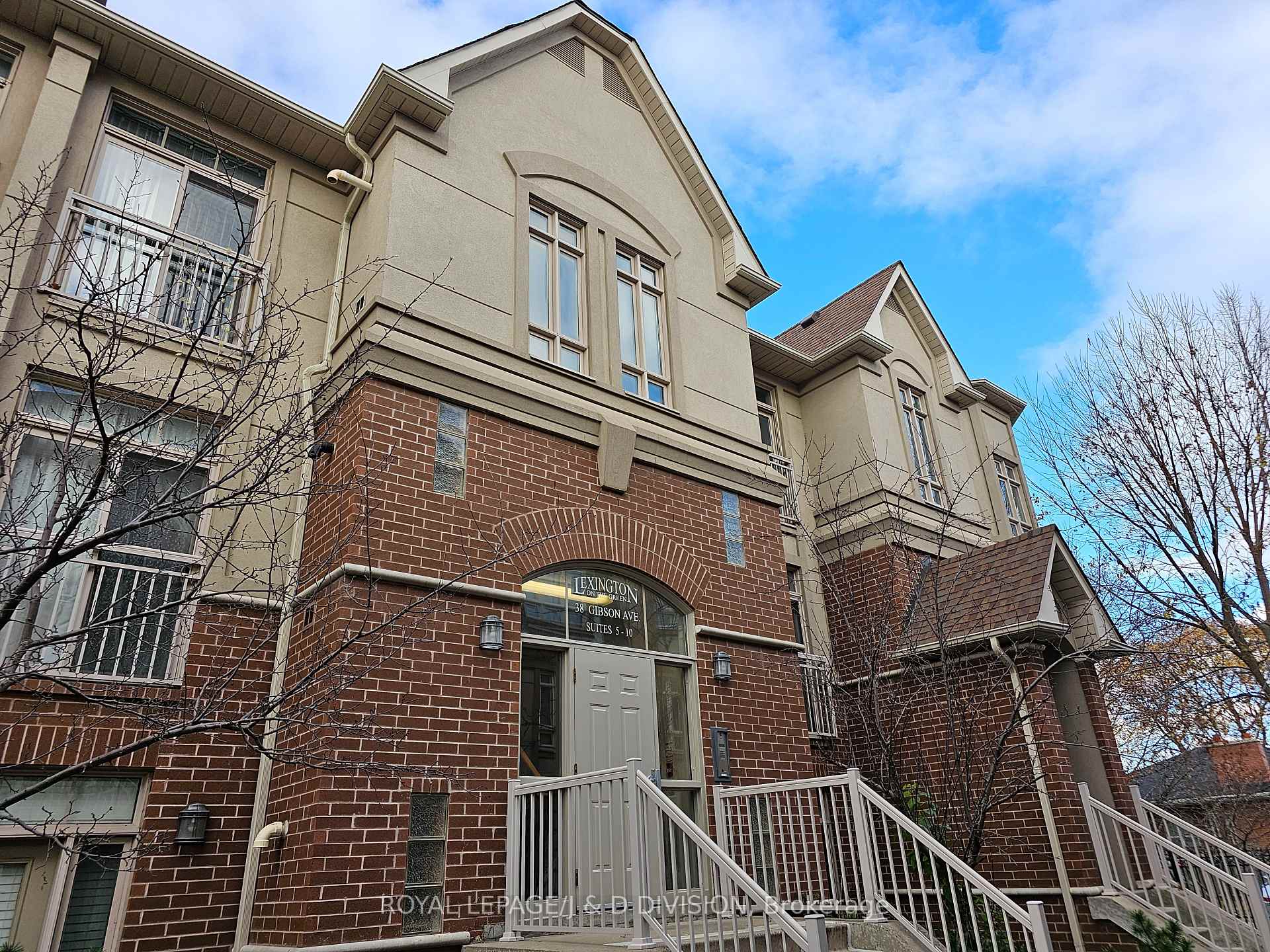 38 Gibson Avenue #9, Toronto, ON, M9N 0A5
