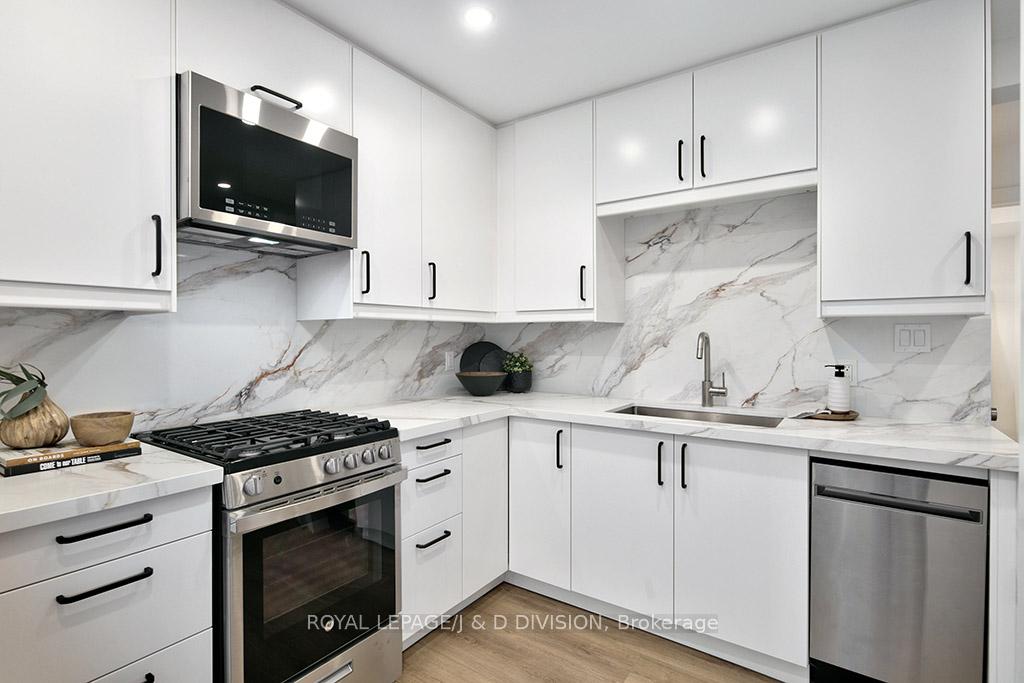 Stainless Steel Appliances / custom backsplash