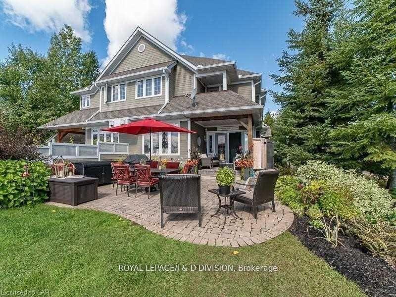 27 Szawlowski Drive, Huntsville, ON, P1H 1C2