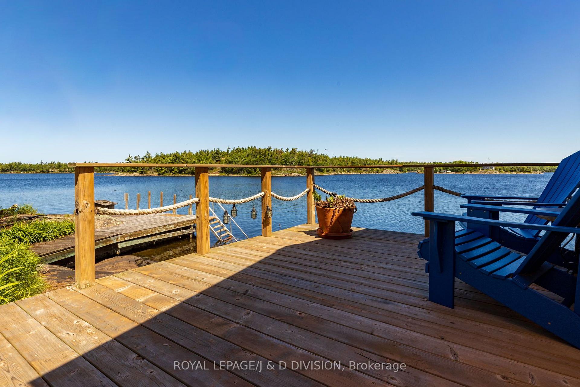 Pine Bunkie Deck