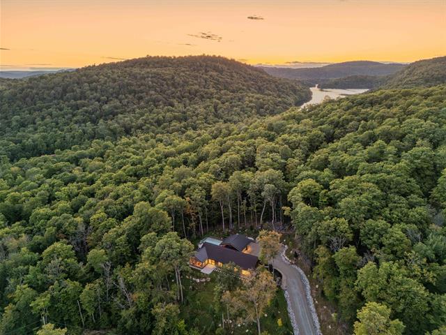 111, Ch. des Rondins, Lac-Tremblant-Nord, J8E 0G6