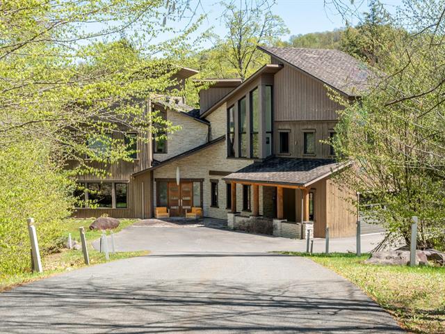 271, Ch. des Castors, Mont-Tremblant, J8E1R4