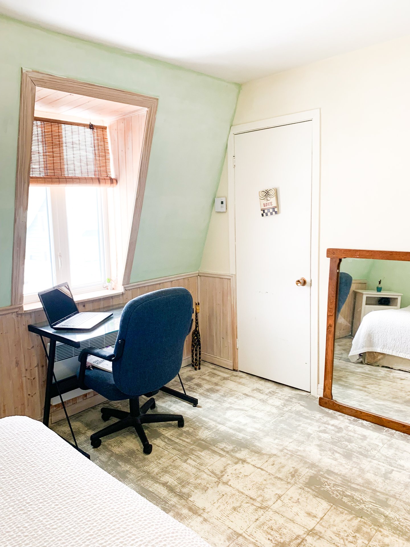 3 de 7 Coin bureau dans la chambre à coucher