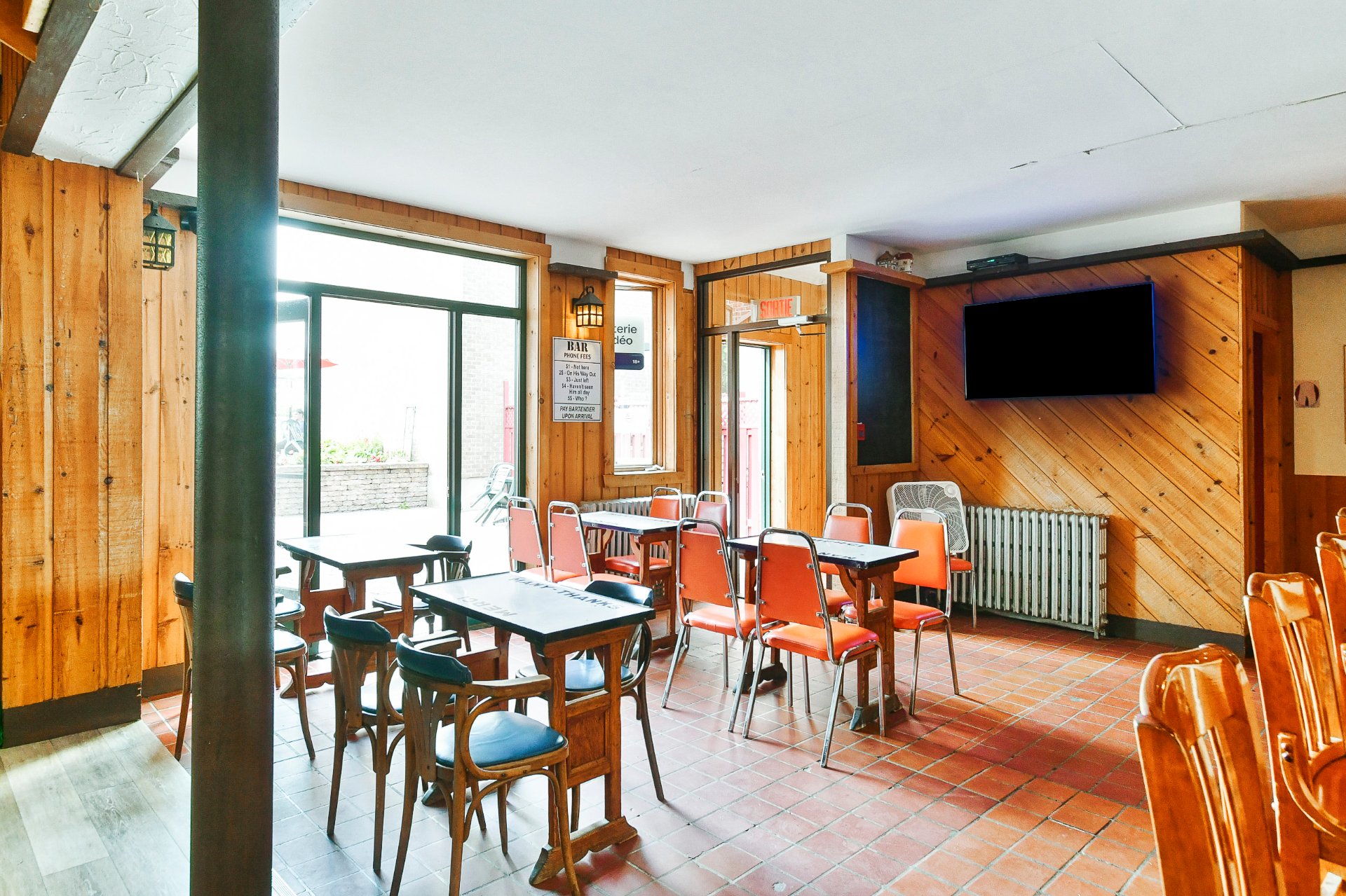 Bar