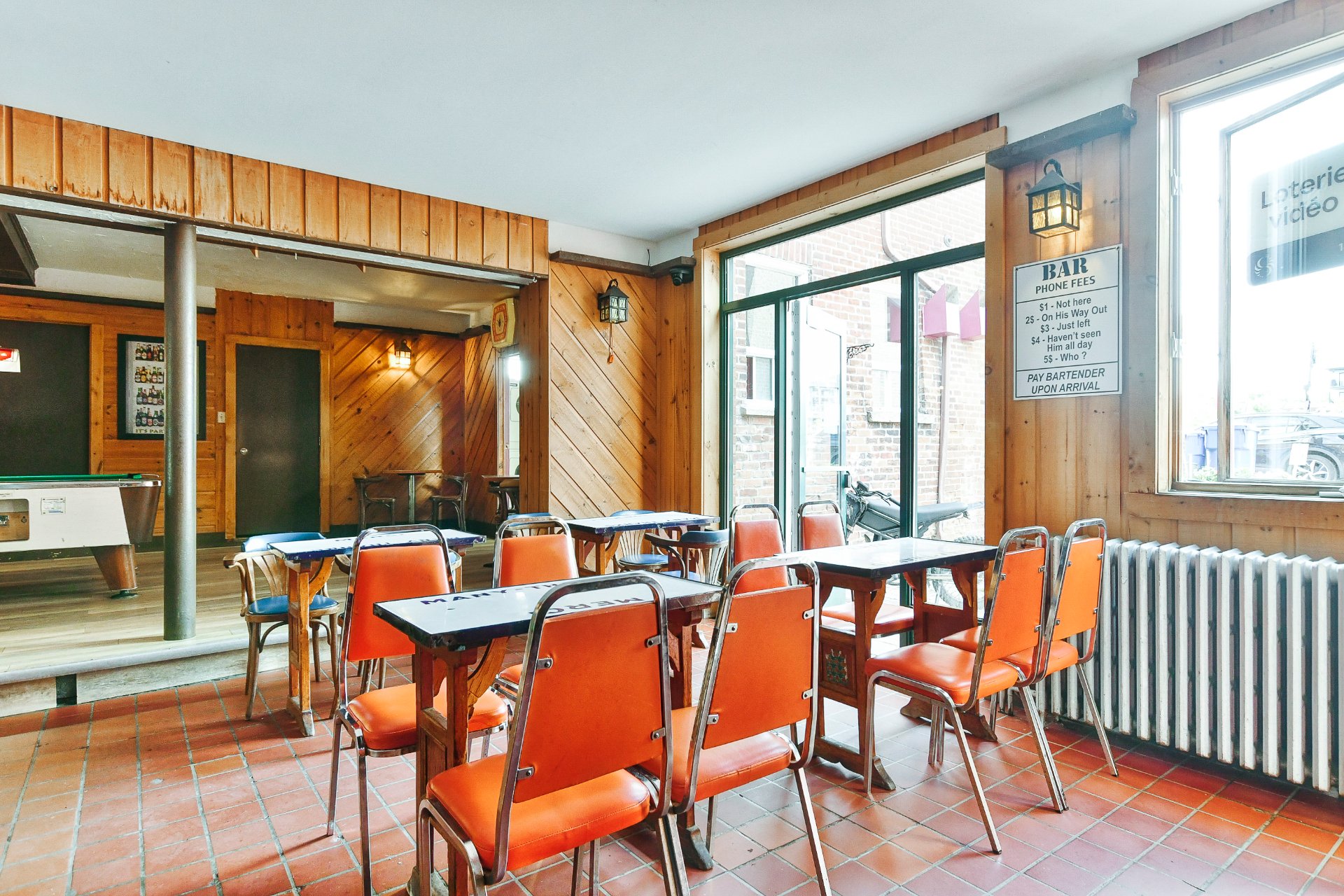 Bar