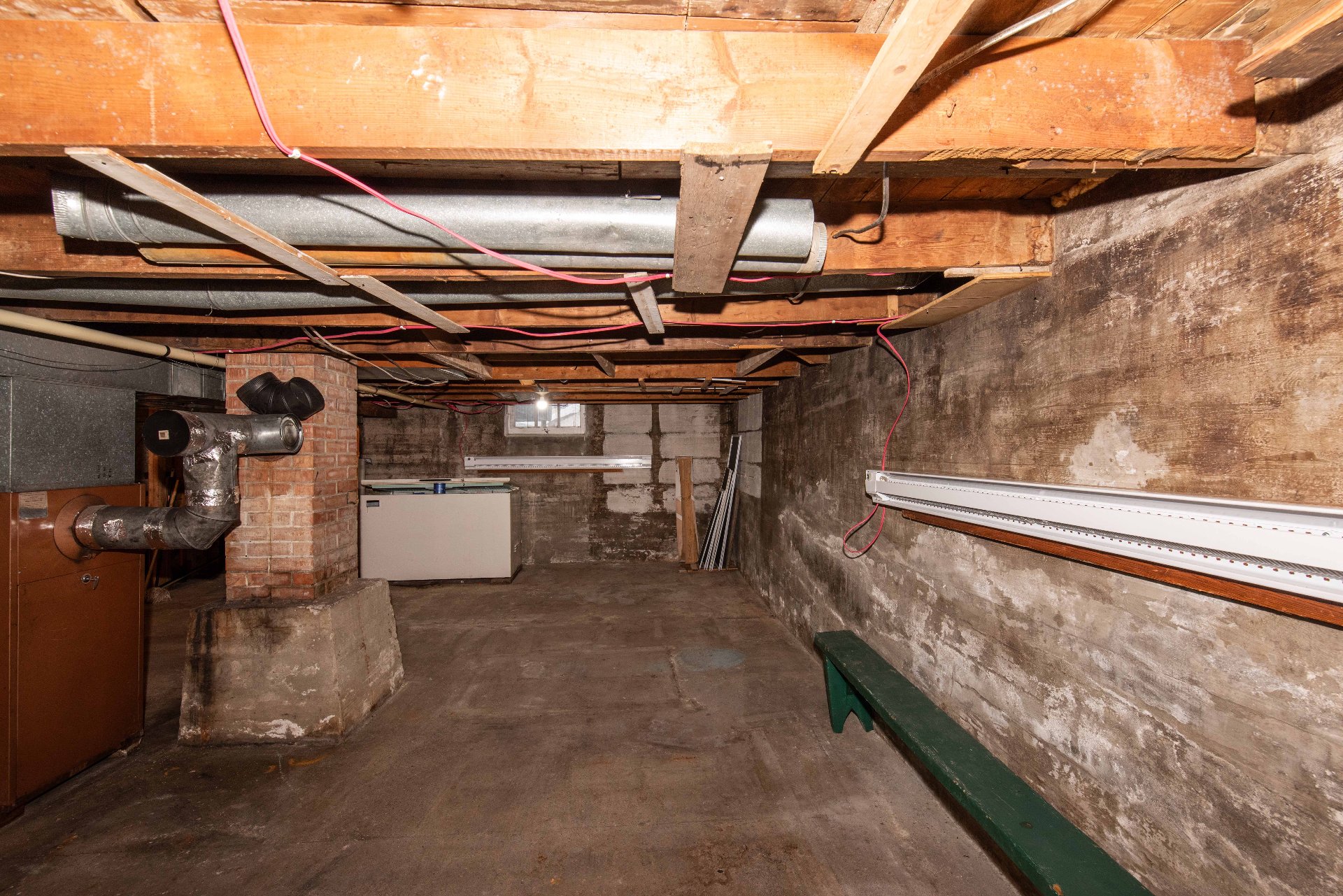 Cave/ chambre froide