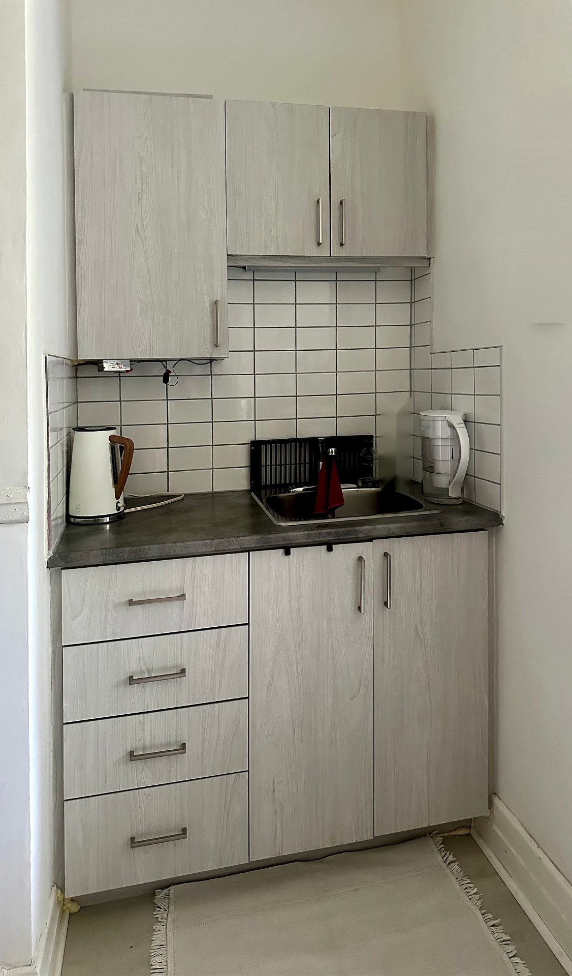 6581 (2e) : cuisinette d'appoint