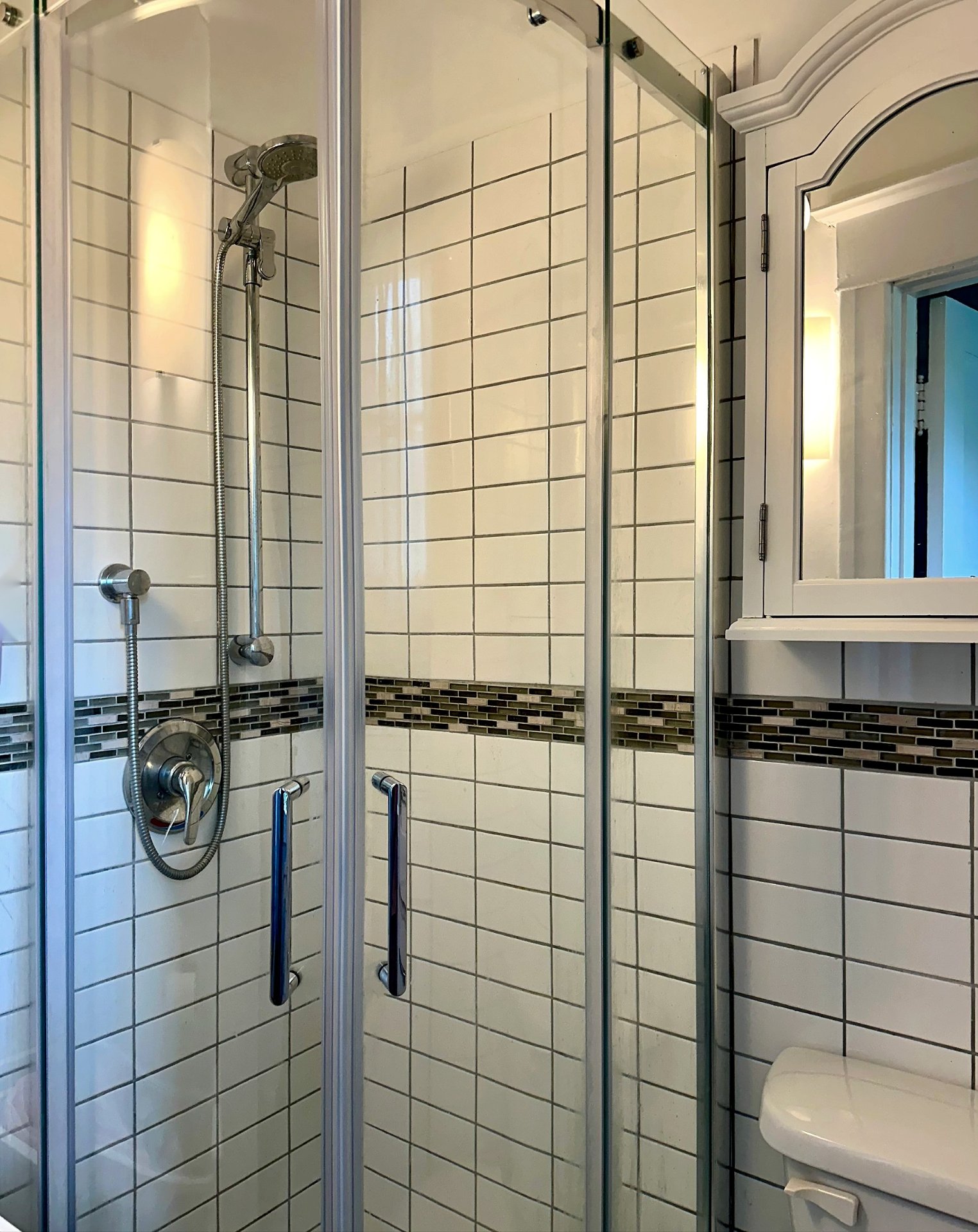 6581 (2nd floor): bathroom, glass shower