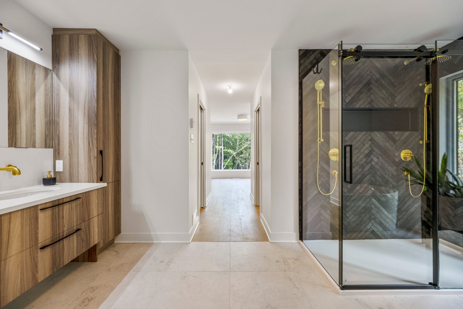 Salle de bains attenante à la CCP