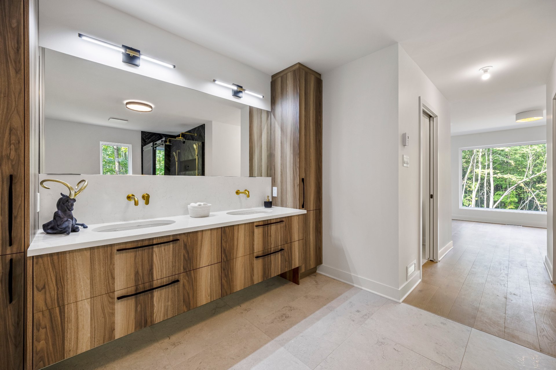 Salle de bains attenante à la CCP