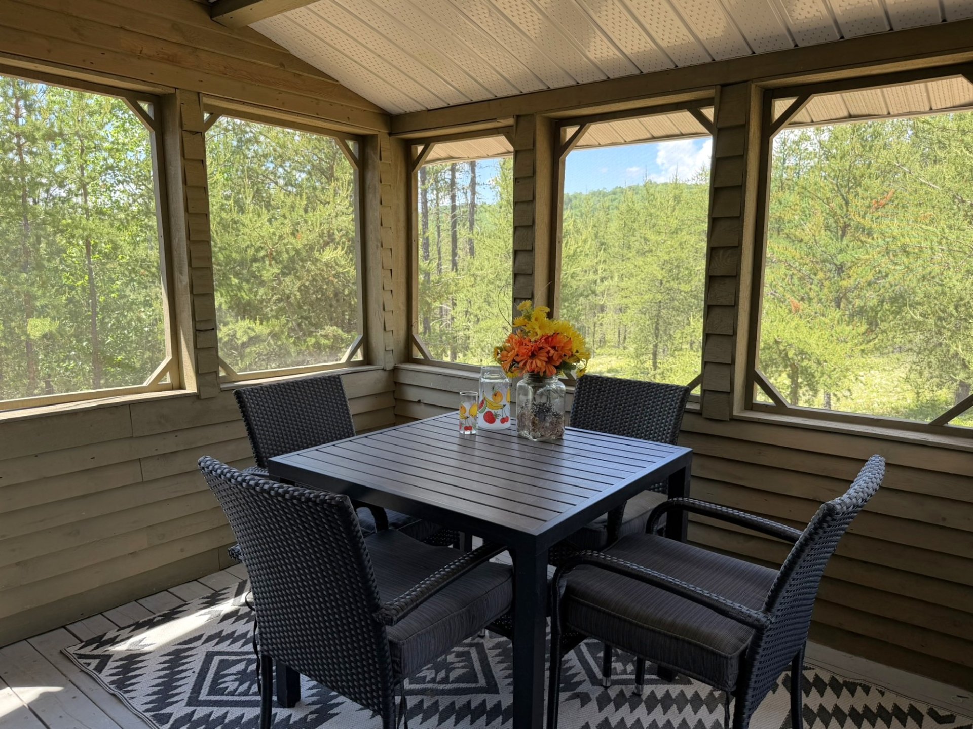 Grand solarium avec moustiquaires