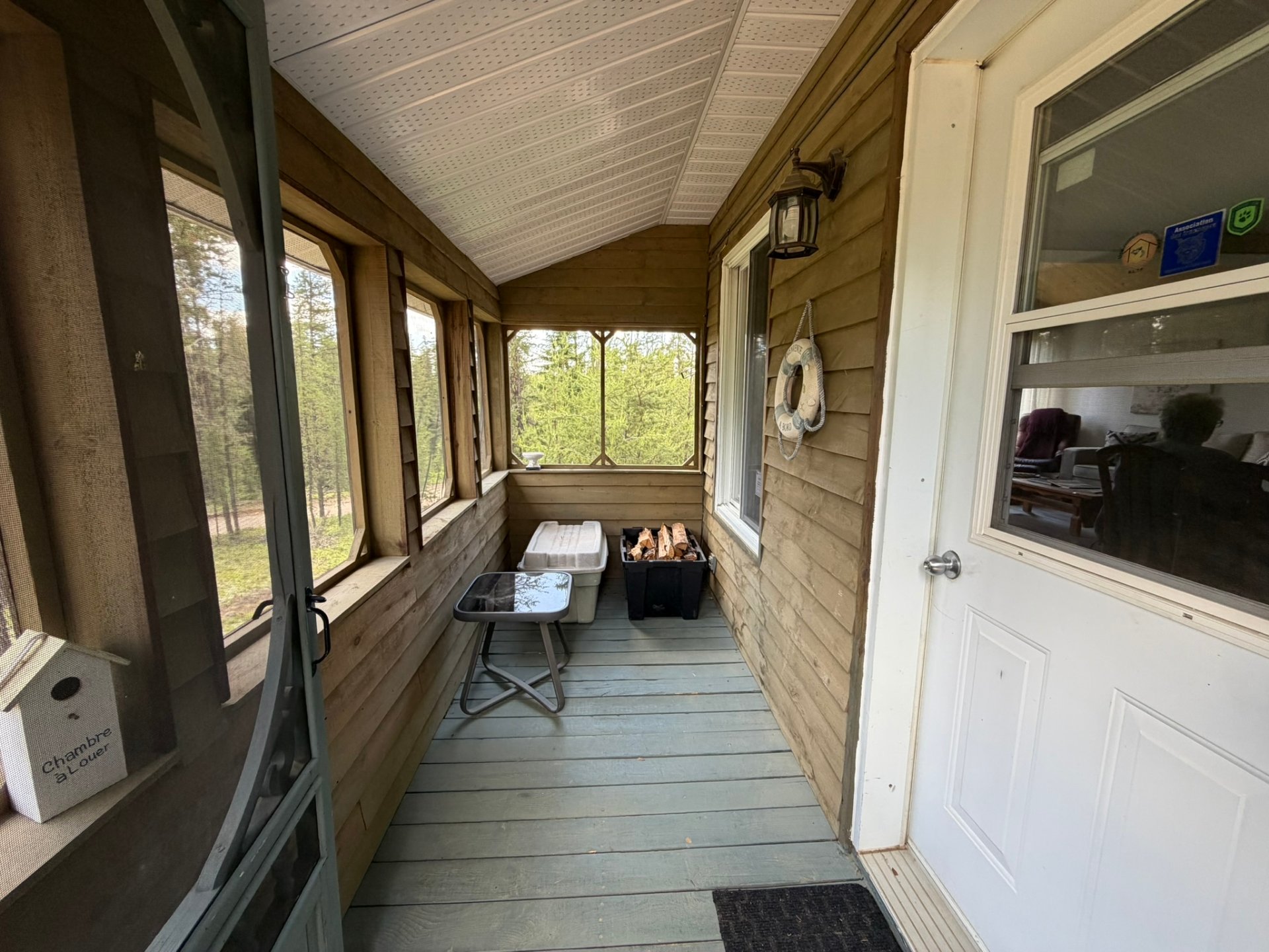 Petit solarium avec moustiquaires