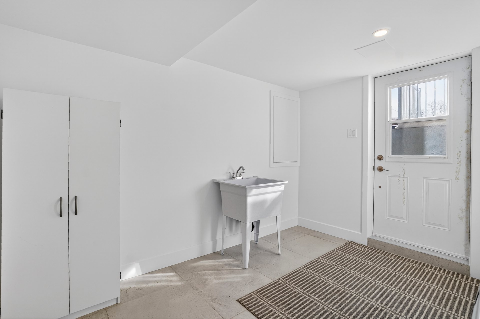 Mudroom/vestibule