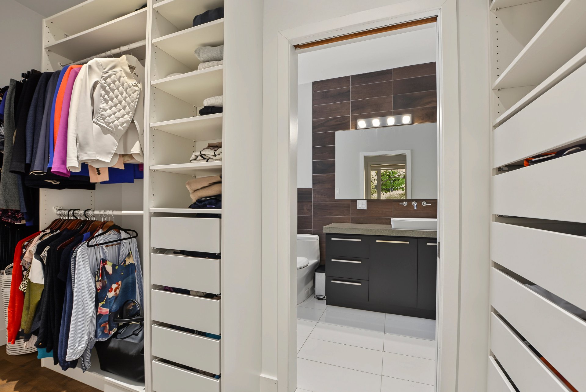Walk-in closet