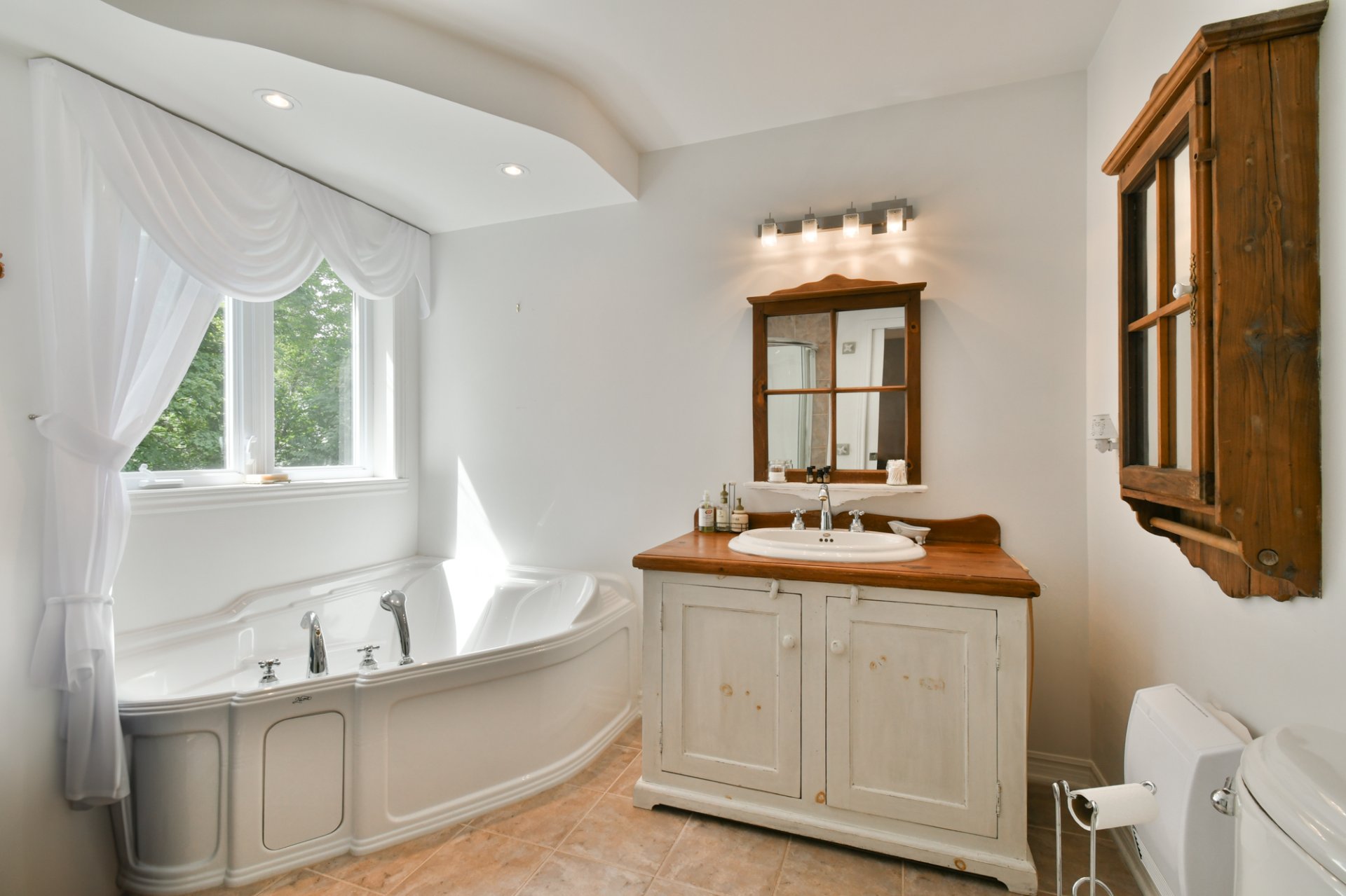 Salle de bains attenante à la CCP