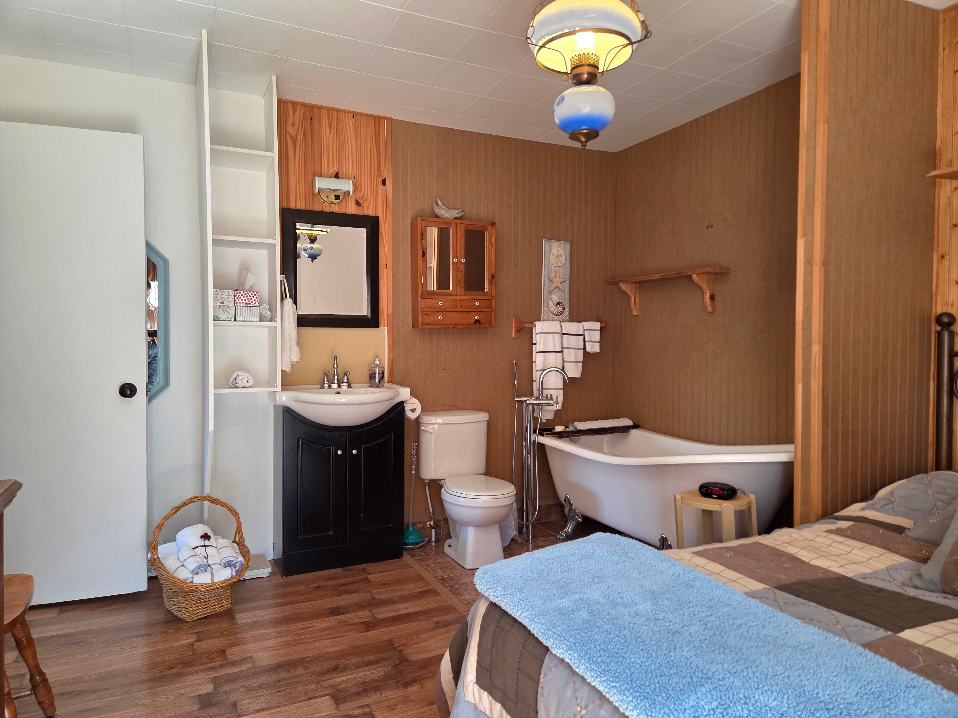 Ensuite bathroom