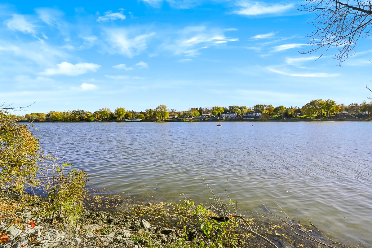 Vue sur l'eau