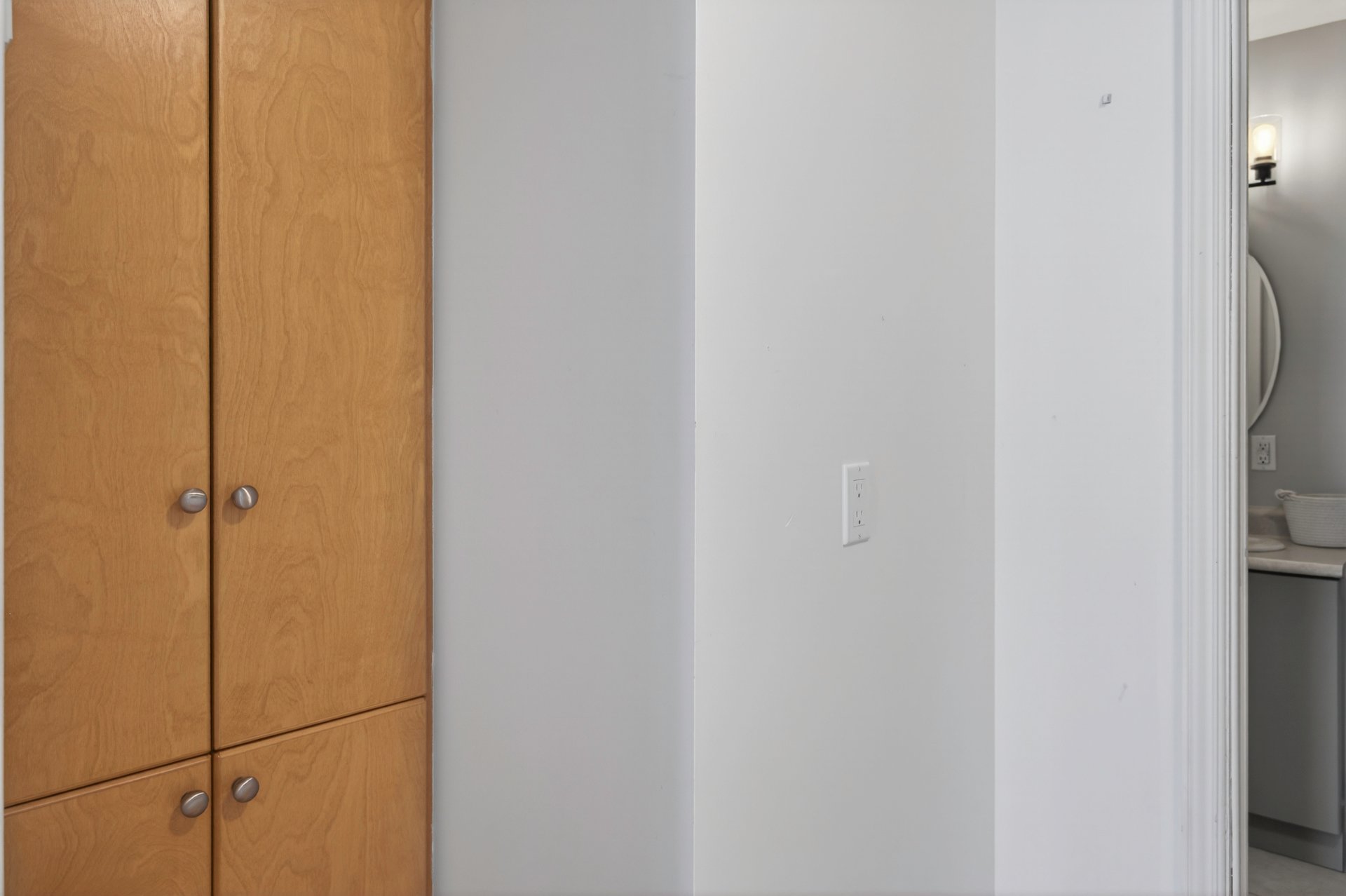 Walk-in closet