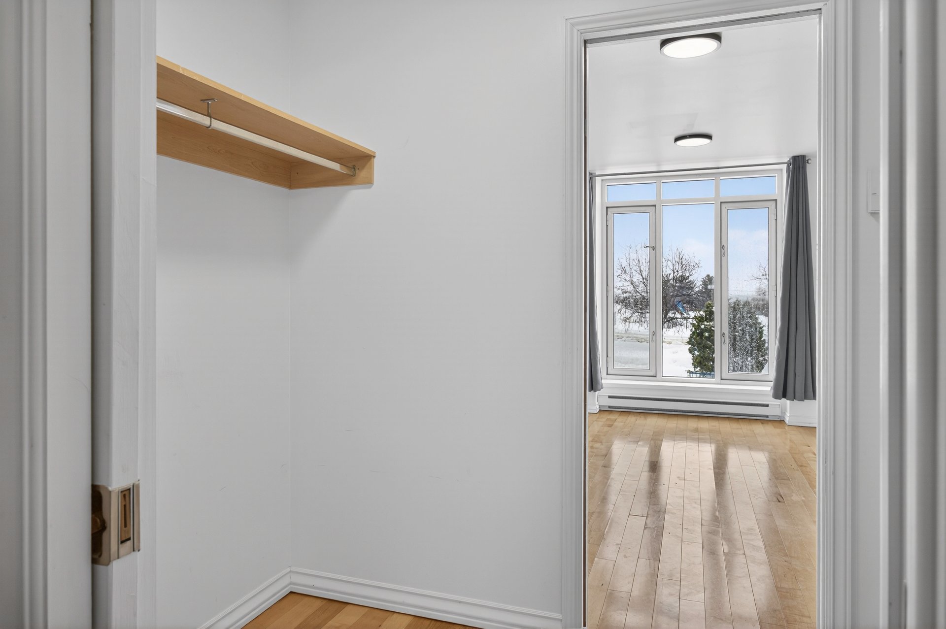 Walk-in closet