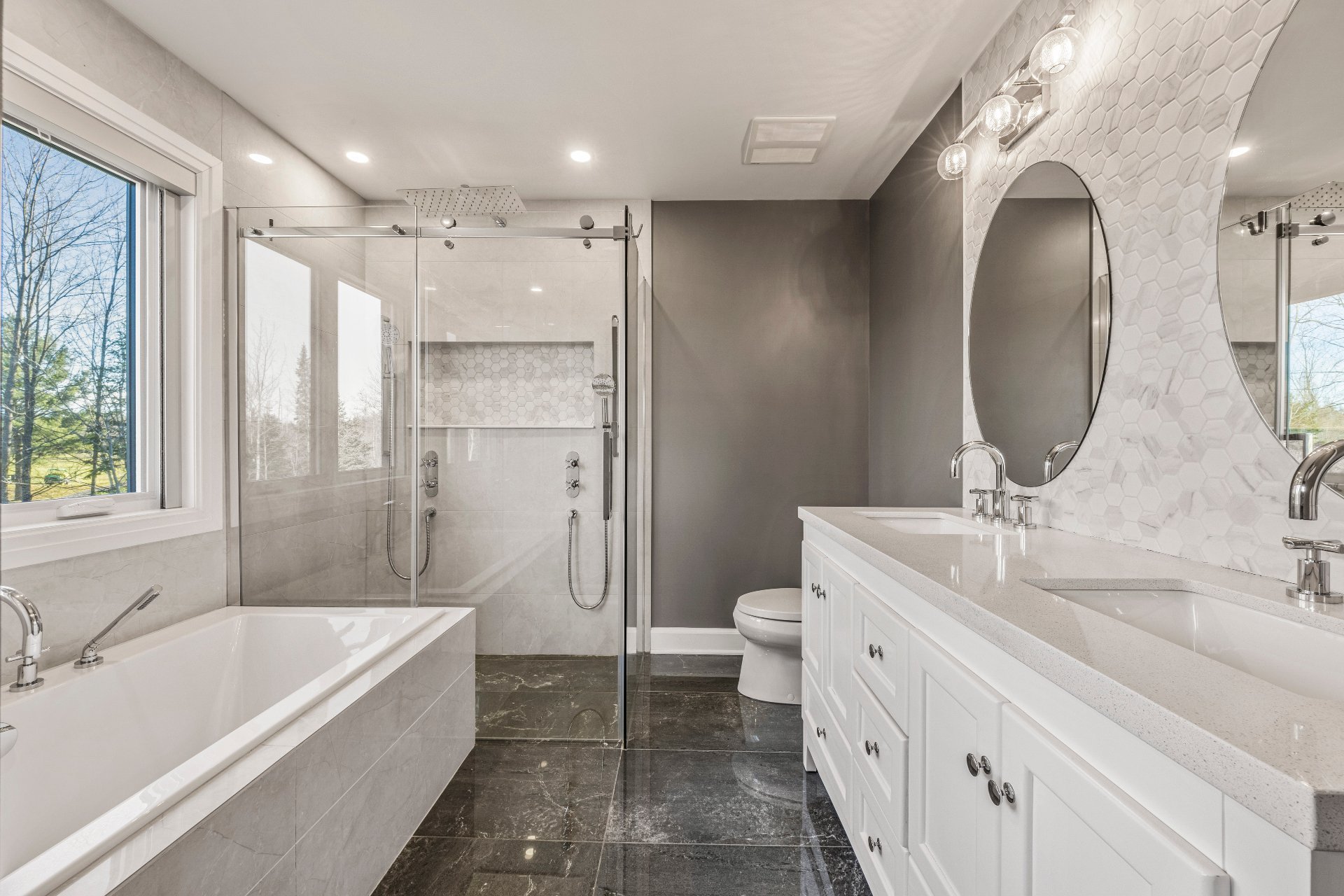 Ensuite bathroom