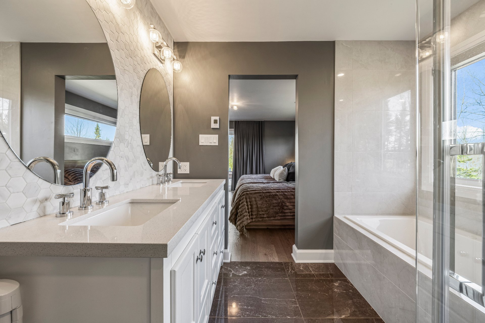 Ensuite bathroom