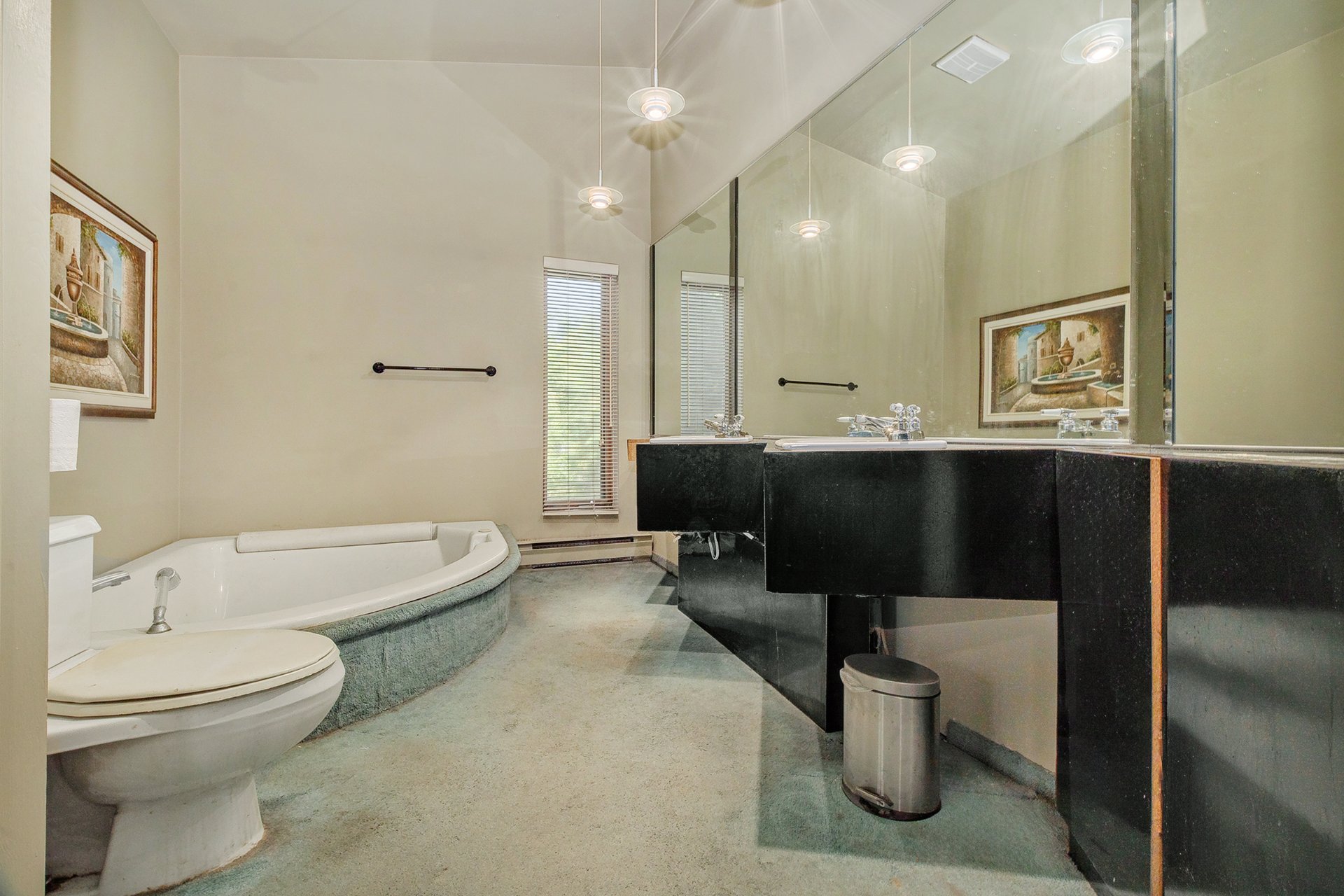 Salle de bains attenante à la CCP