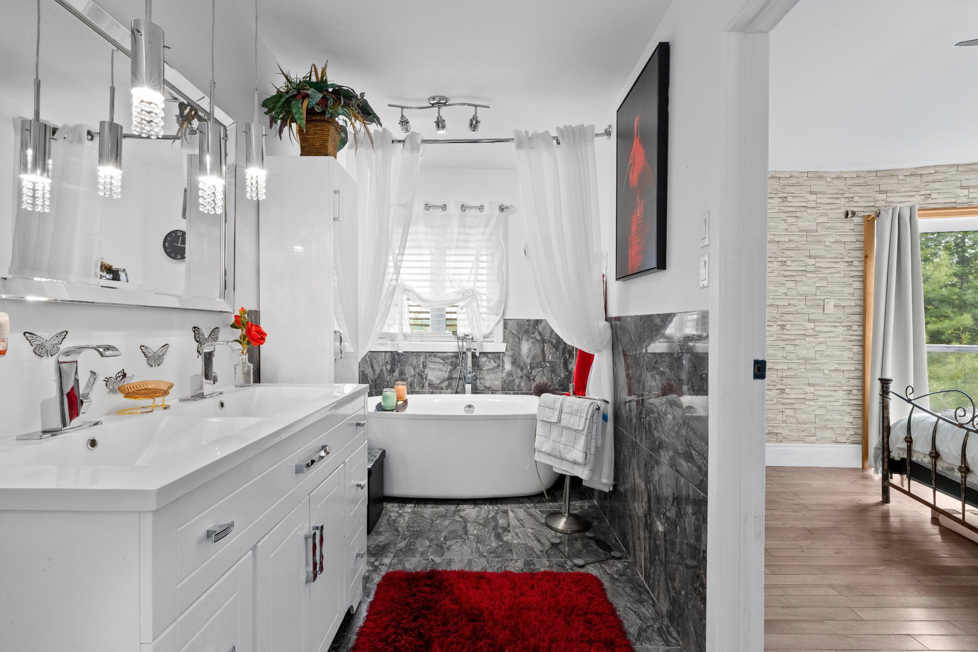 Ensuite bathroom