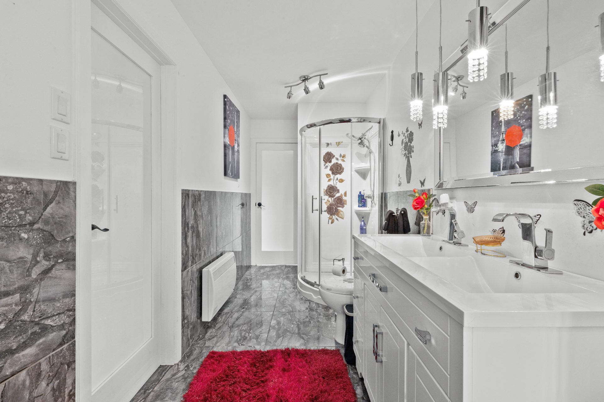 Ensuite bathroom