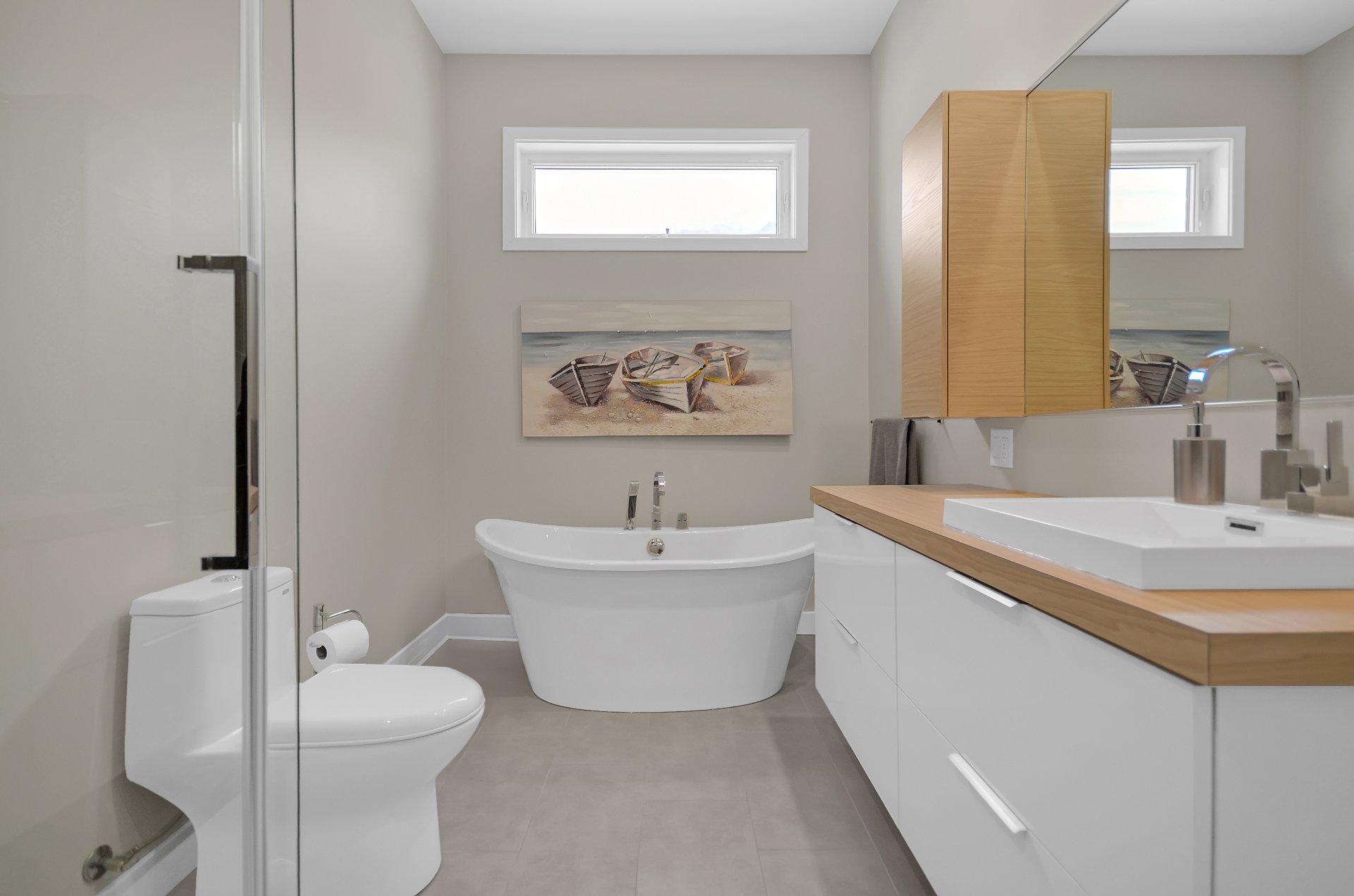 Salle de bains attenante à la CCP