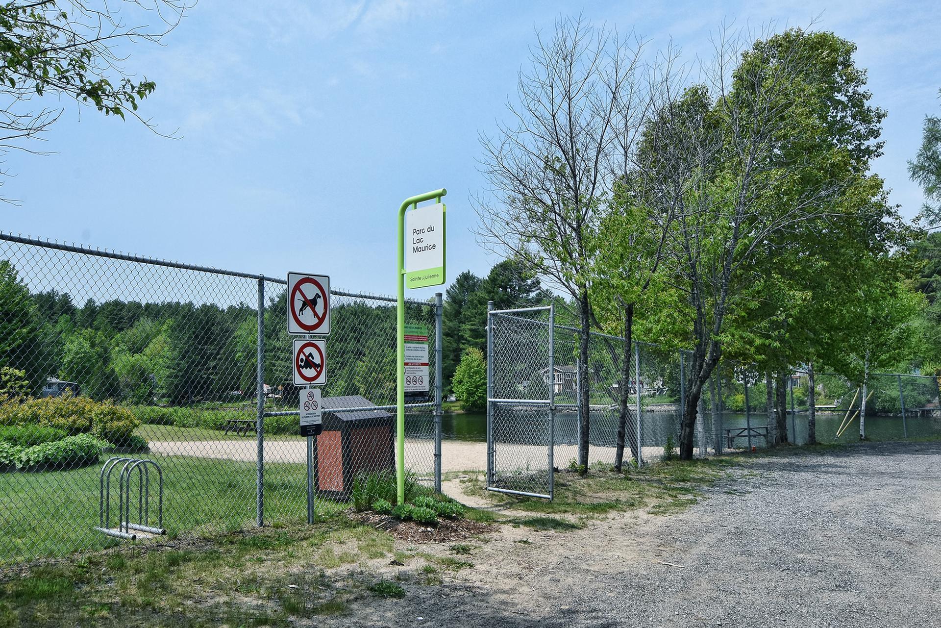 Accès au plan d'eau