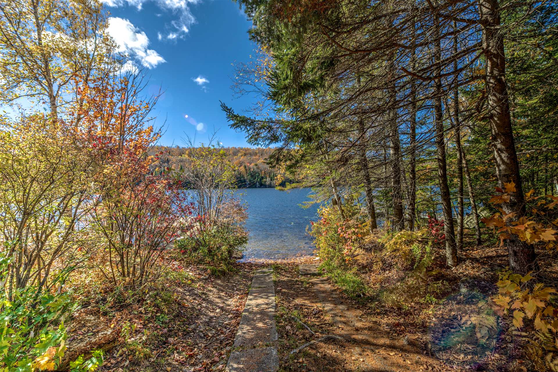 Accès au plan d'eau