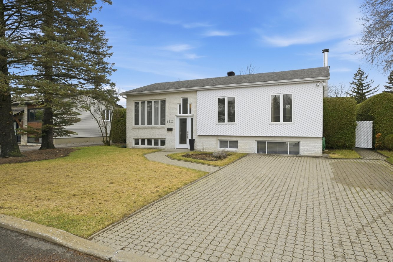 Grande entrée double en pavé uni