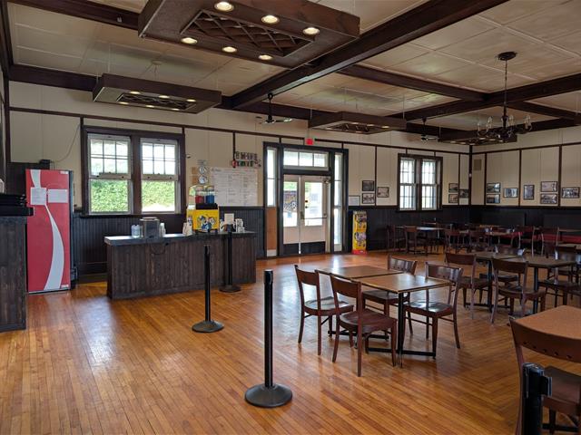Salon