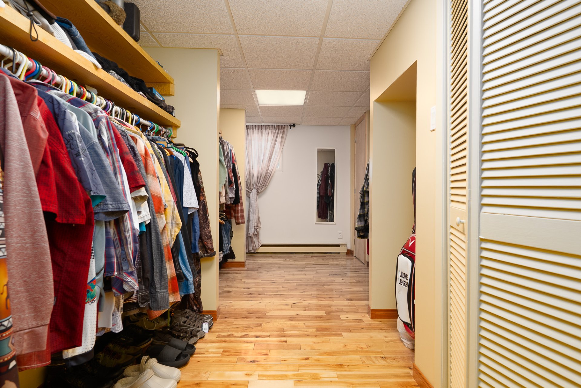Walk-in closet