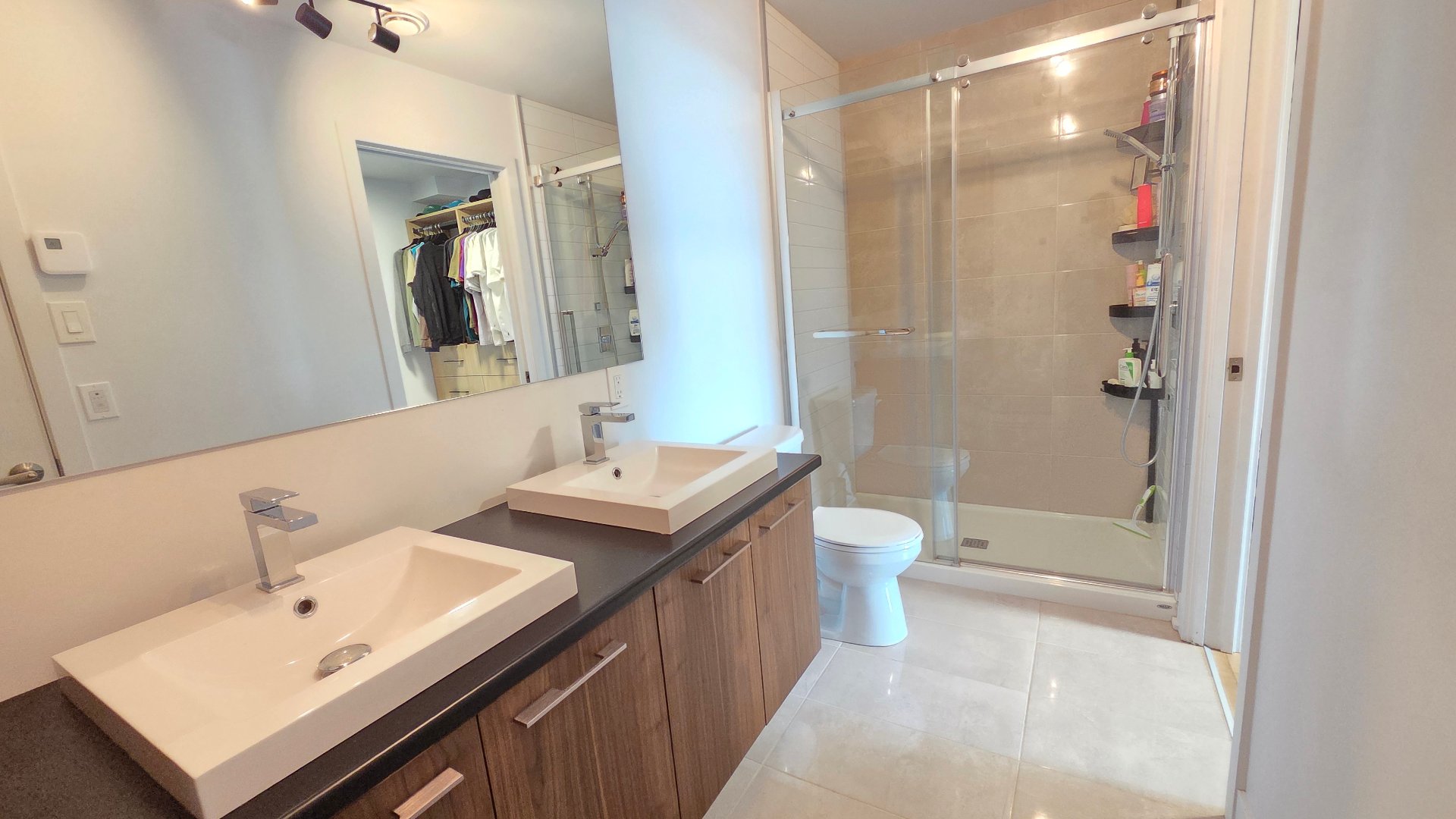 Salle de bains attenante à la CCP