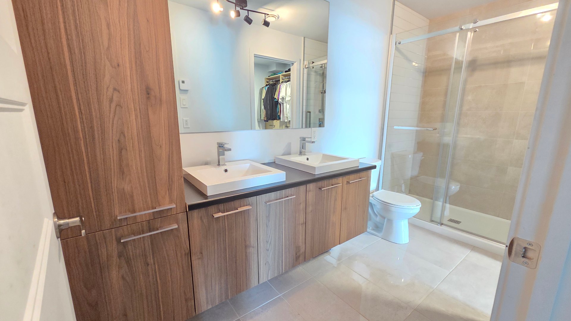 Salle de bains attenante à la CCP