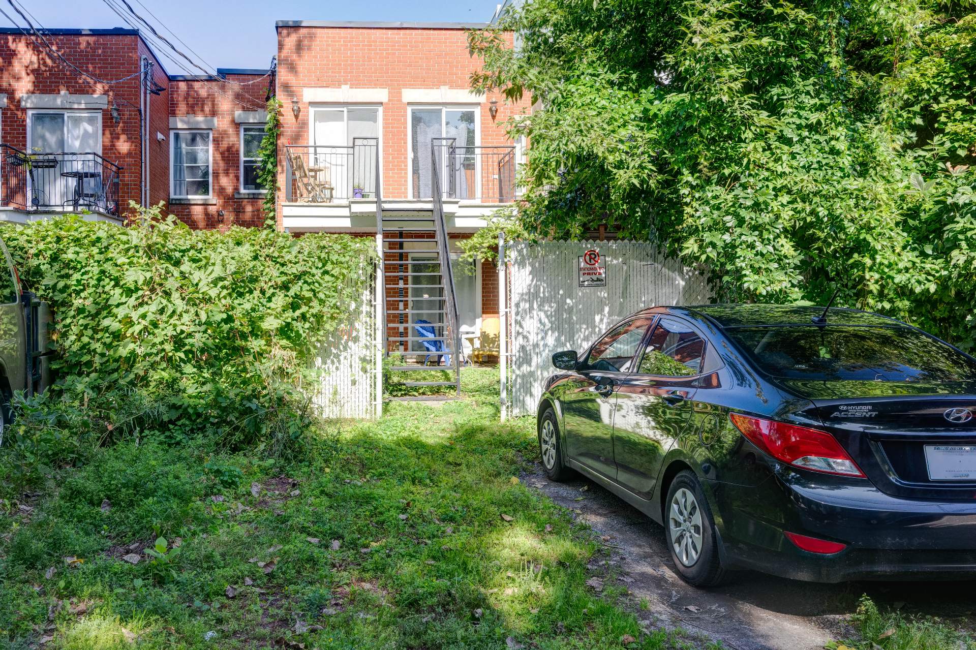 1 space rented (6570A) and 1 currently vacant