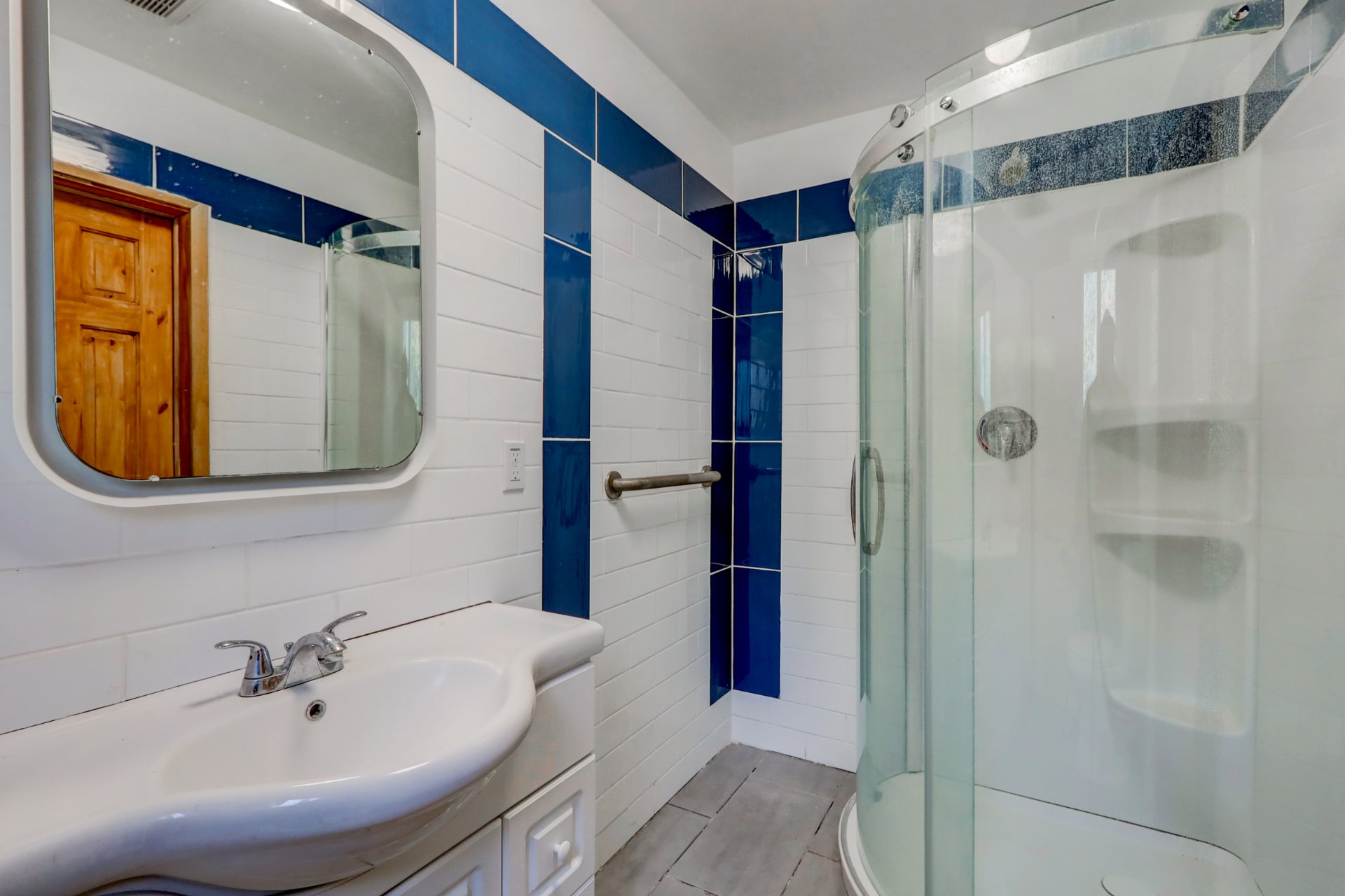 Salle de bains attenante à la CCP